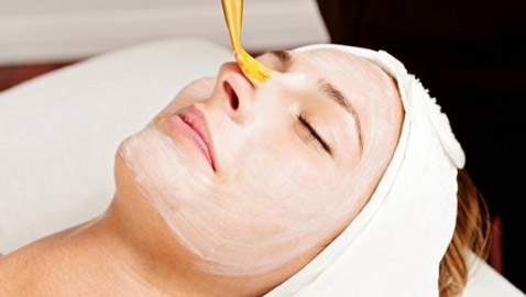 فوائد الخميرة الجمالية.. وخلطات طبيعية لشد وتبييض البشرة