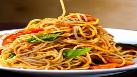 إليكم طريقة تحضير سباغيتي بالخضار صحية وشهية