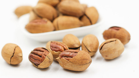 مكسرات البقان.. مزايا صحية خارقة ضد السكري والسمنة