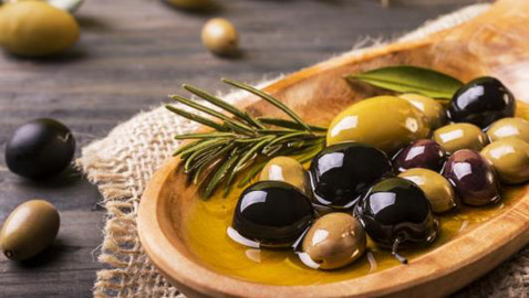 من صحة القلب إلى نمو الشعر.. 7 فوائد لتناول الزيتون