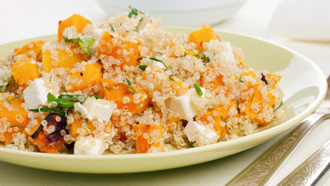 إليكم طريقة تحضير سلطة كينوا بالقرع الطيبة والمفيدة