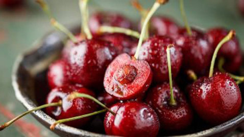 الكريز ينقى جسمك ويقوى مناعتك.. اعرف فوائد تناوله باستمرار