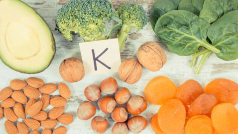 أعراض نقص فيتامين ك.. 7 علامات تحتاج إلى مراقبتها