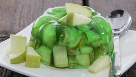 إليكم طريقة تحضير جيلي التفاح الأخضر الشهي والمنعش