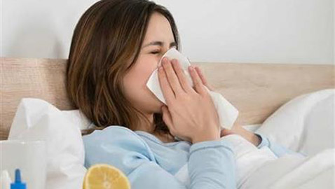 كيف تتجنب أدوار البرد فى الخريف؟ طبيب يؤكد: البداية من غسل اليدين باستمرار