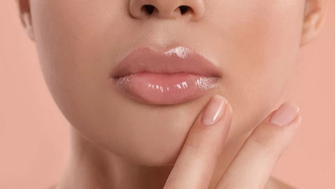 فيلر الشفاه.. كيف يمكن أن يؤثر على ابتسامتك؟