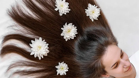 8 خطوات طبيعية أثبتت فعاليتها في تعزيز كثافة الشعر